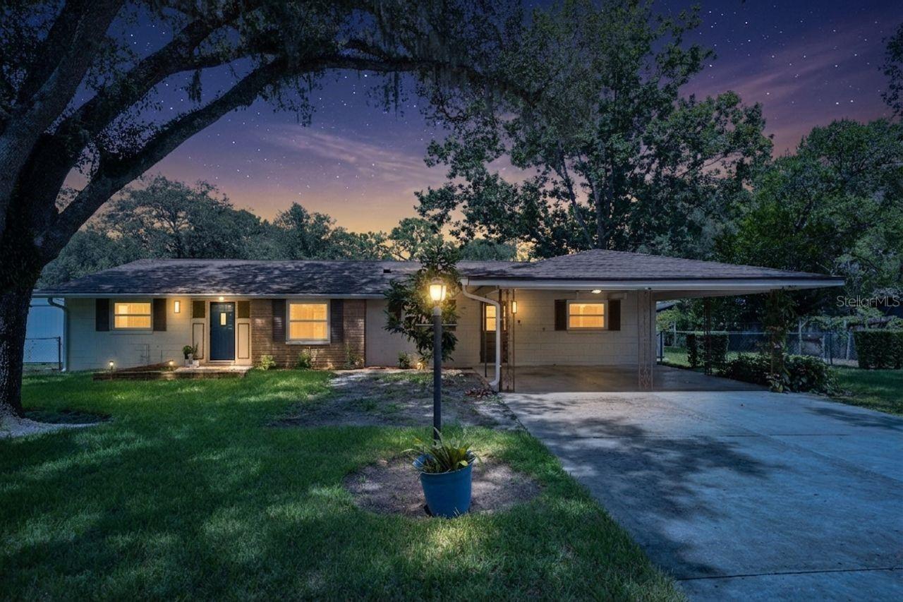 405 Oakhurst St., Altamonte Springs, FL 32701
