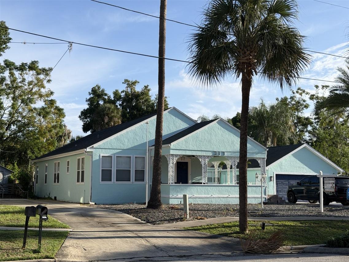 317 E Main St., Tavares, FL 32778