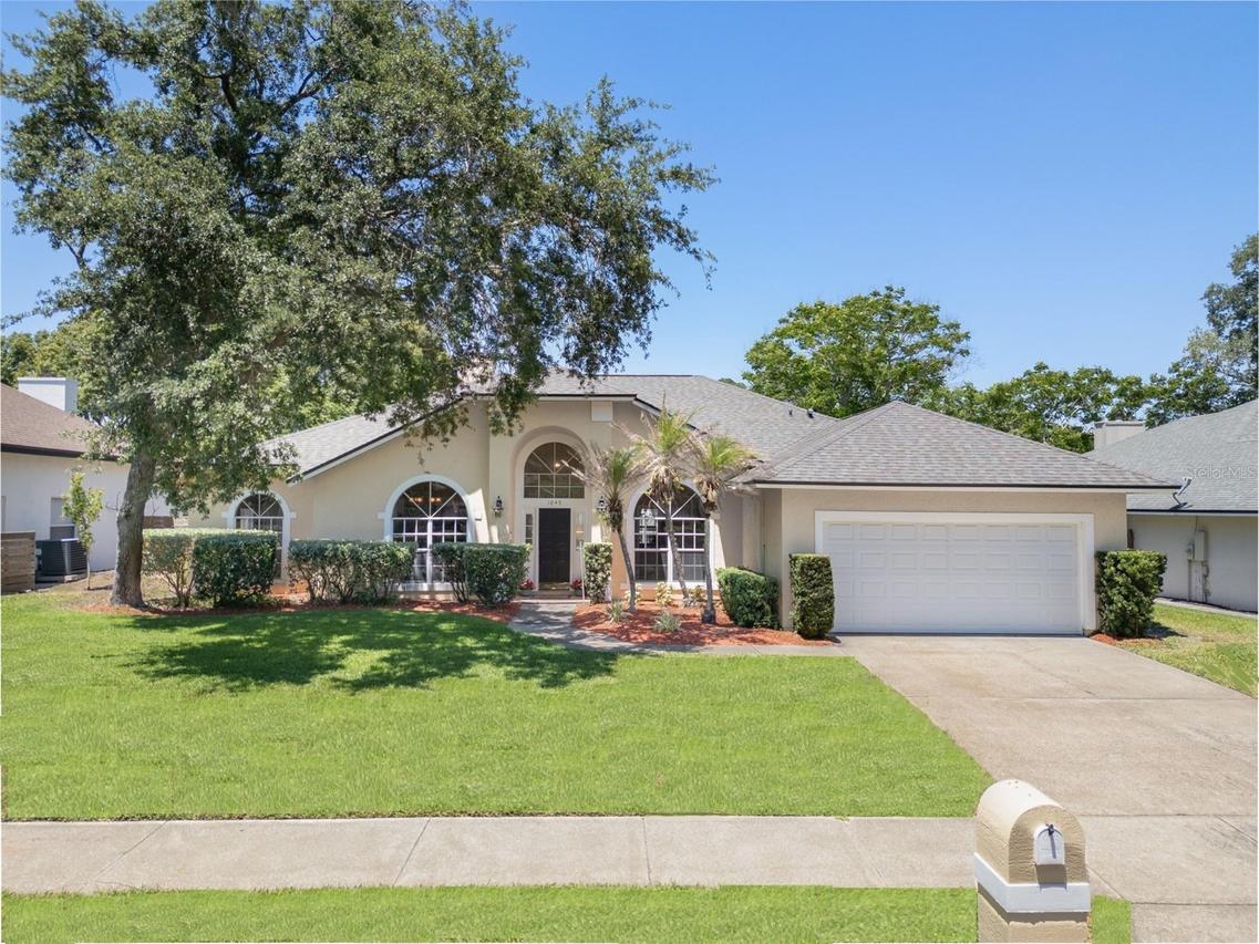 1045 Abbotsford Ct., Oviedo, FL 32765