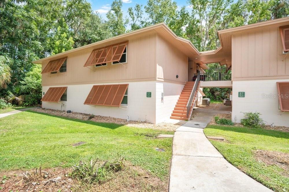 150 Wax Myrtle Woods Ct. #9B, Deltona, FL 32725