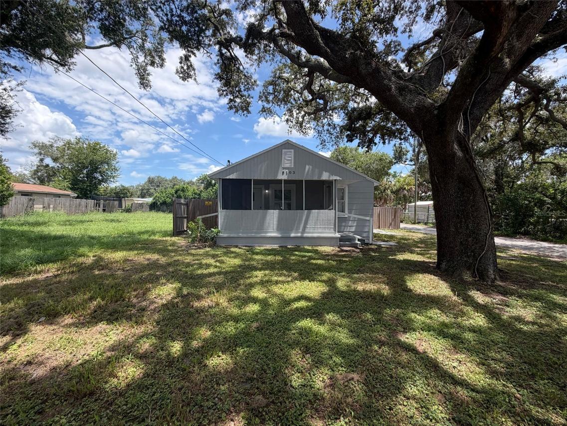 8103 N 18th St., Tampa, FL 33604