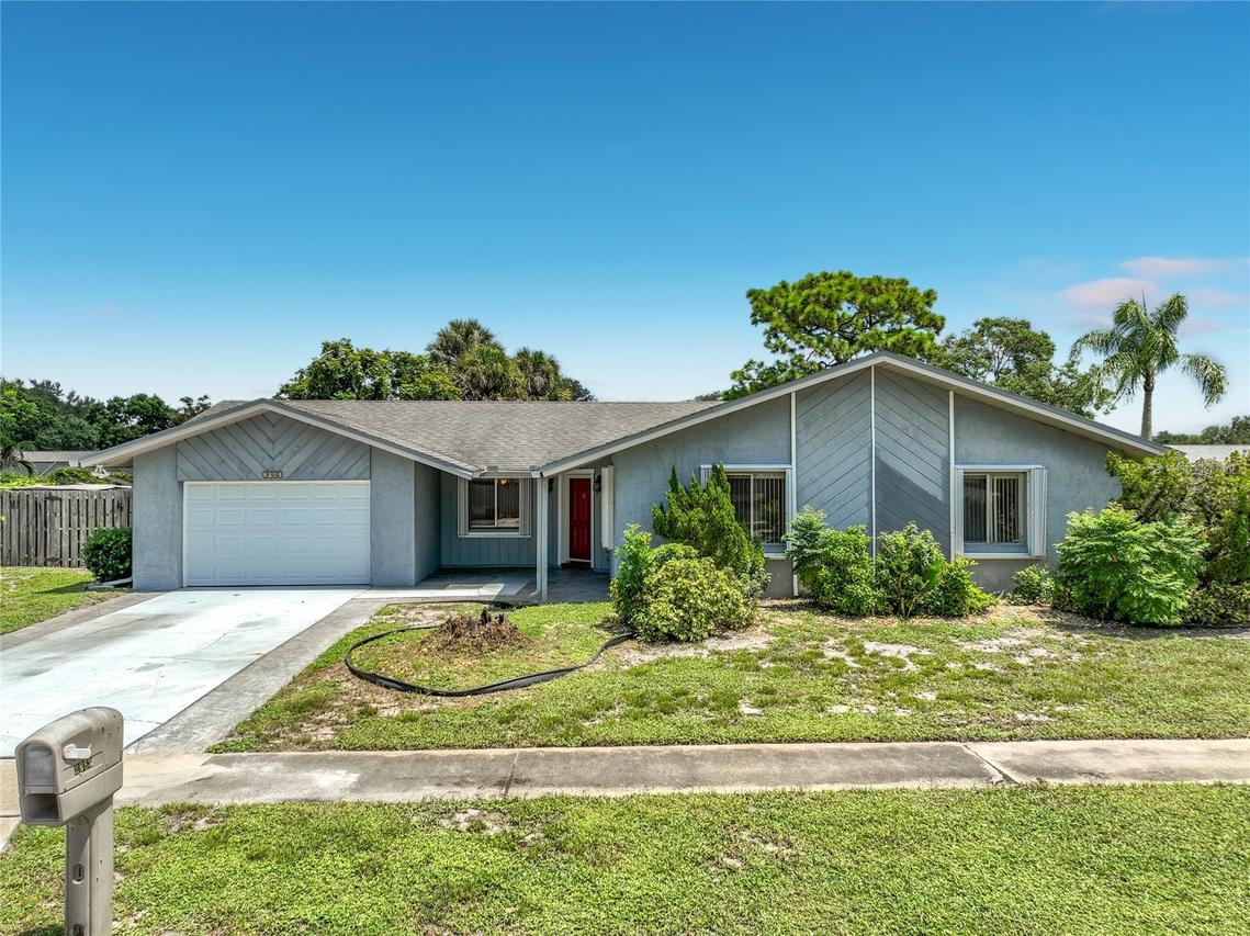 2983 Ontario Cir., Melbourne, FL 32935