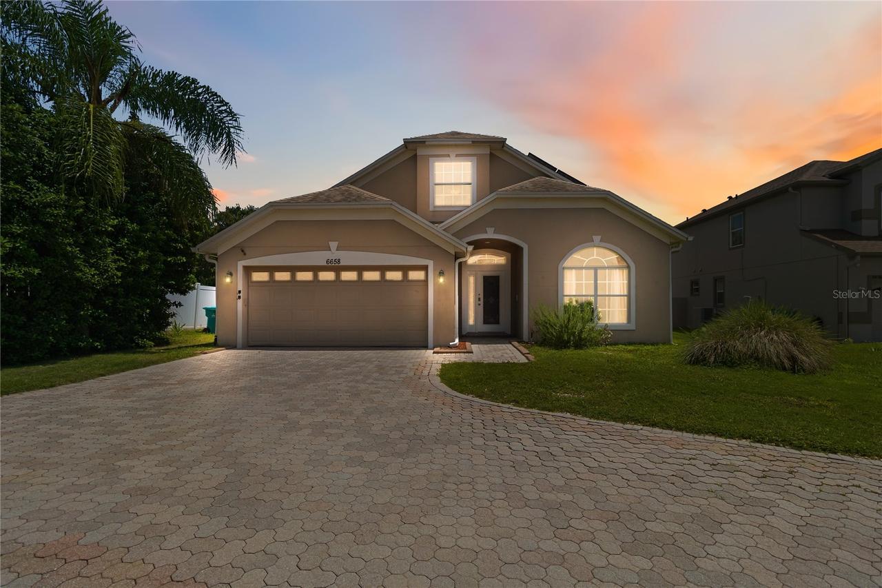 6658 Lake Pembroke Pl., Orlando, FL 32829