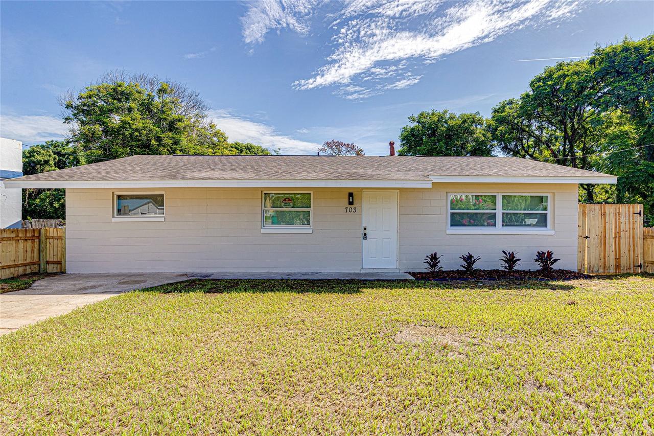 703 S Dixie Ave., Fruitland Park, FL 34731