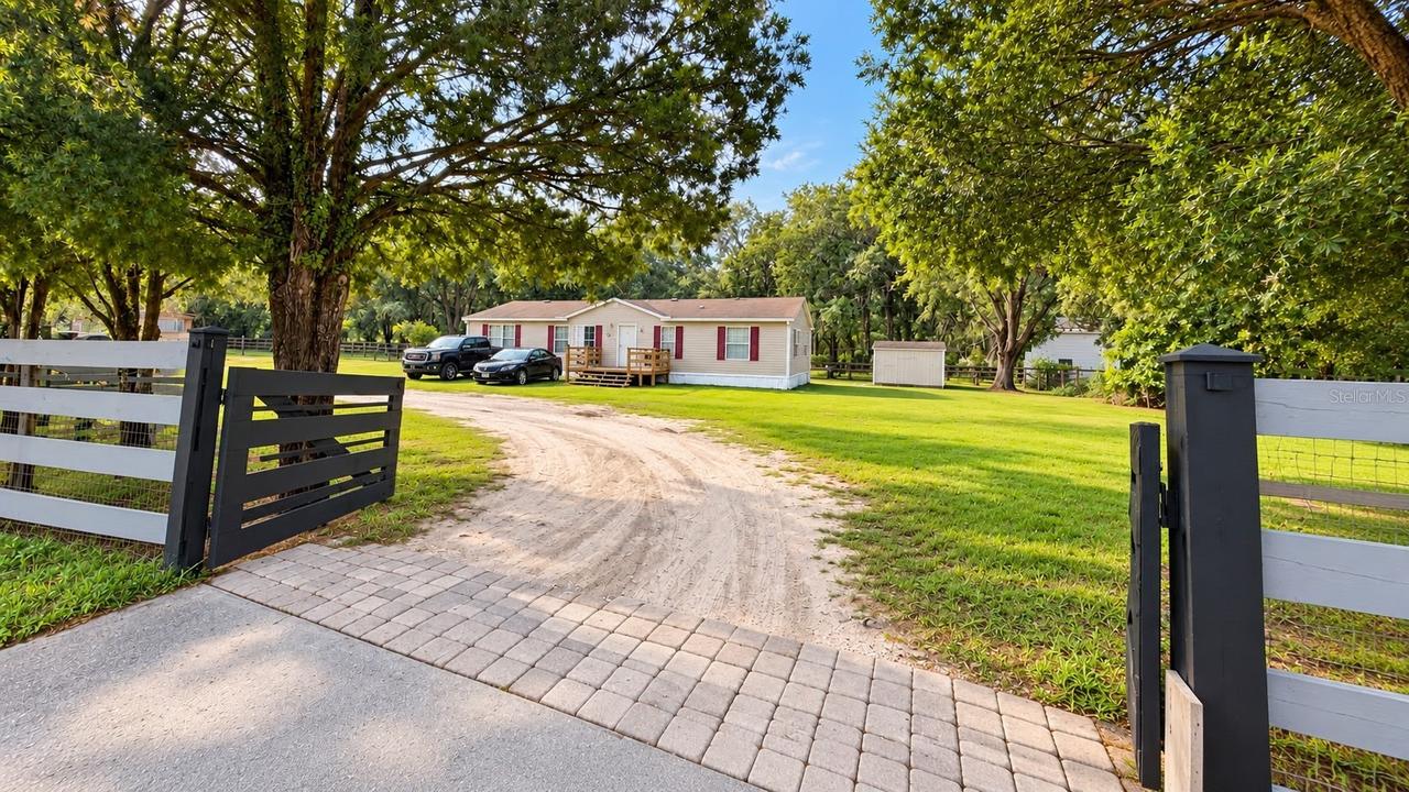 1735 Oakland Rd., Lakeland, FL 33801