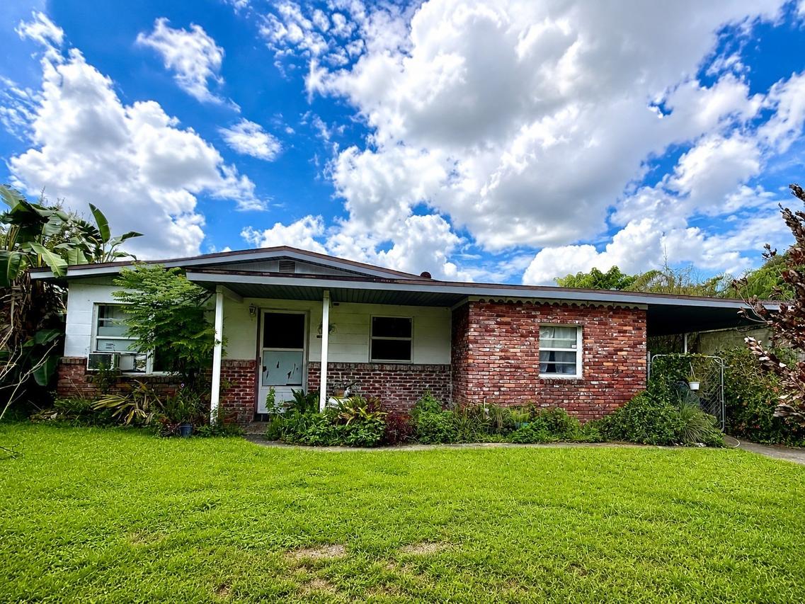 2900 Sanka Dr., Orlando, FL 32826