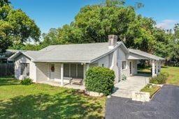 3271 Robinson St., Zellwood, FL 32798