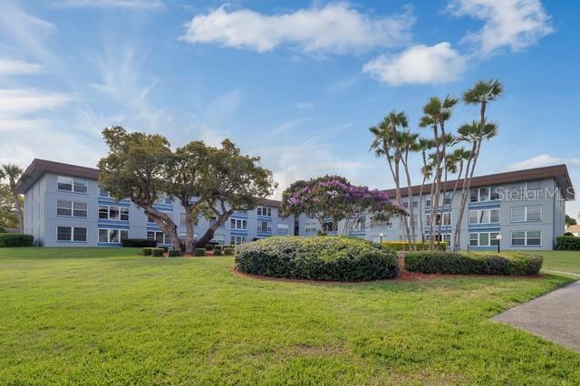 333 Lake Howard Dr. #204D, Winter Haven, FL 33880