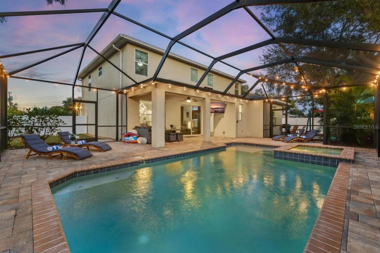 2930 W Rogers Ave., Tampa, FL 33611