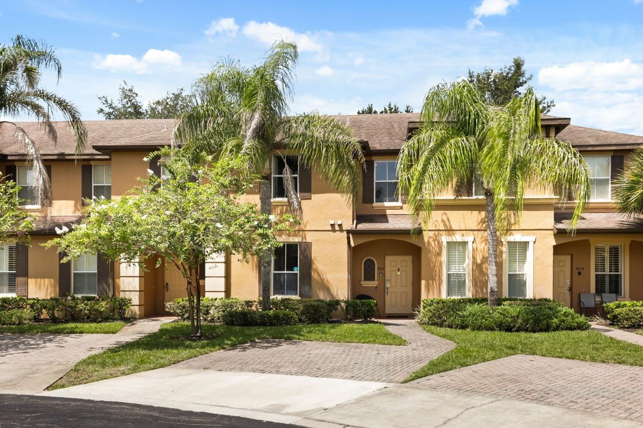 3214 Calabria Ave., Davenport, FL 33897