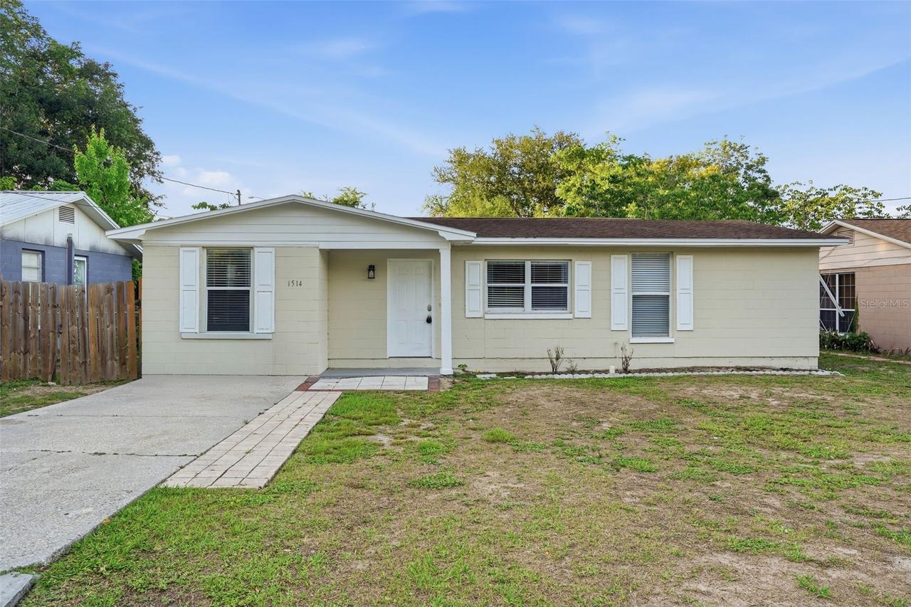 1514 Crest Ave., Leesburg, FL 34748