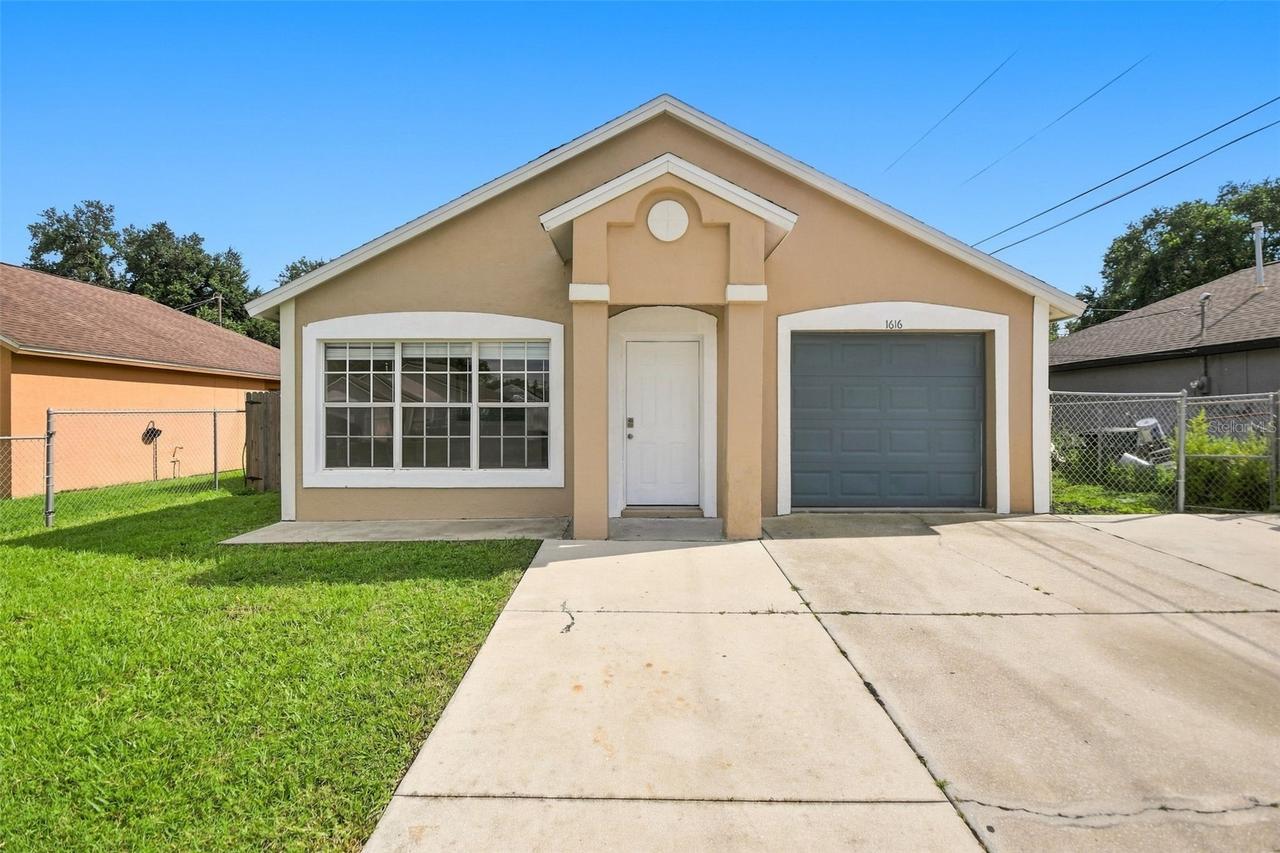 1616 27th Ave., Bradenton, FL 34208