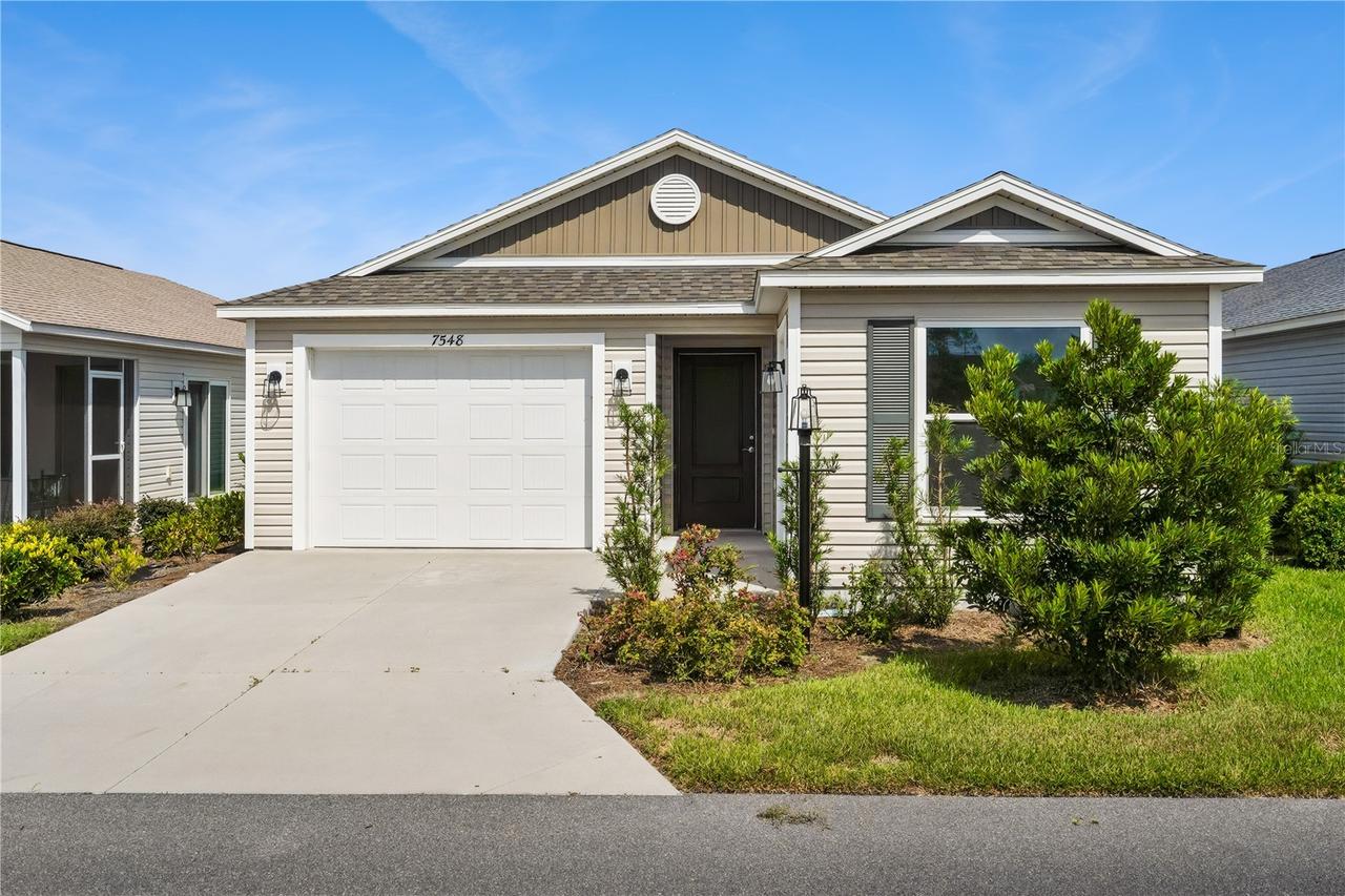 7548 Kuenher Ct., The Villages, FL 34762