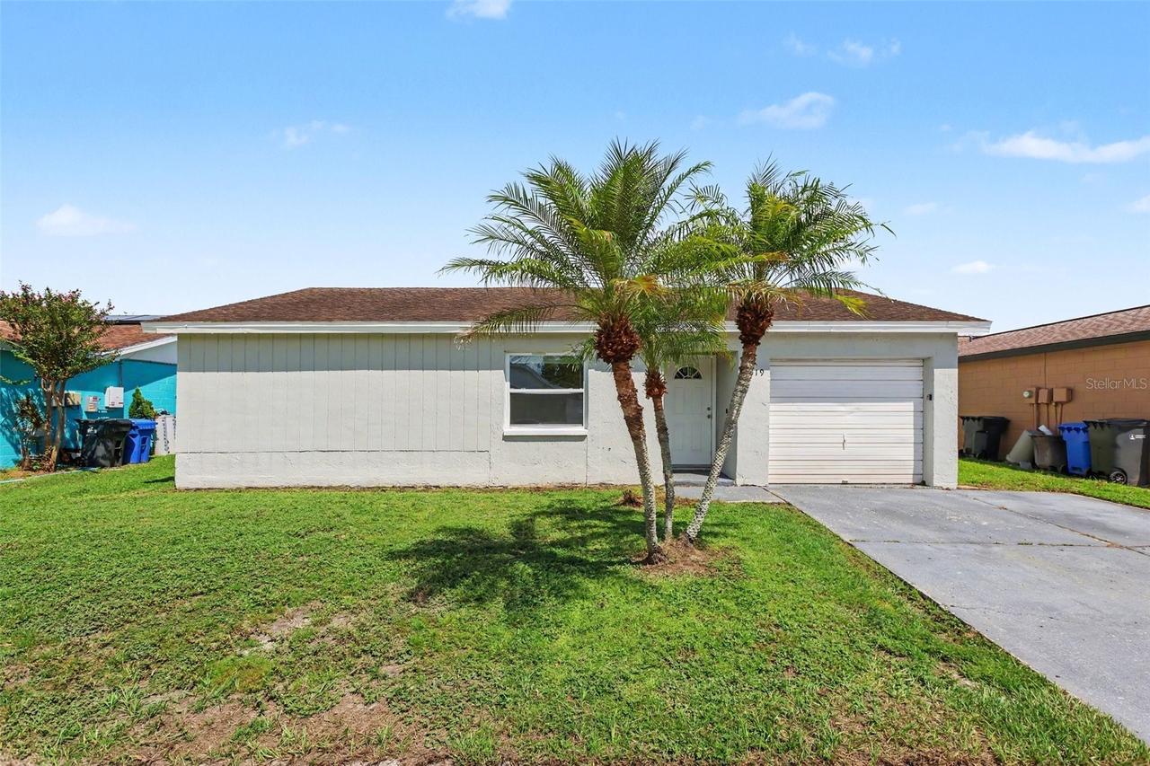 1019 Axlewood Cir., Brandon, FL 33511