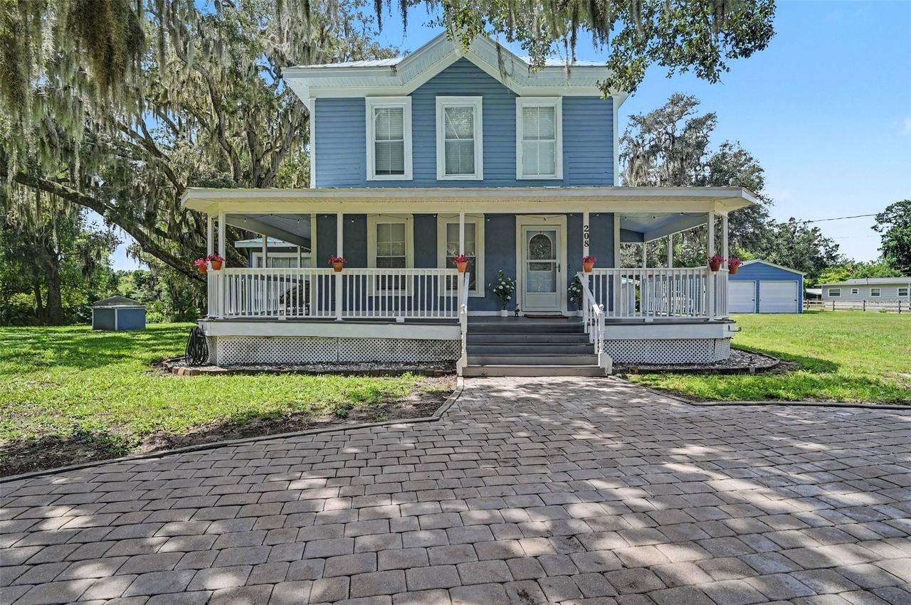 208 S Gaines St., Oak Hill, FL 32759