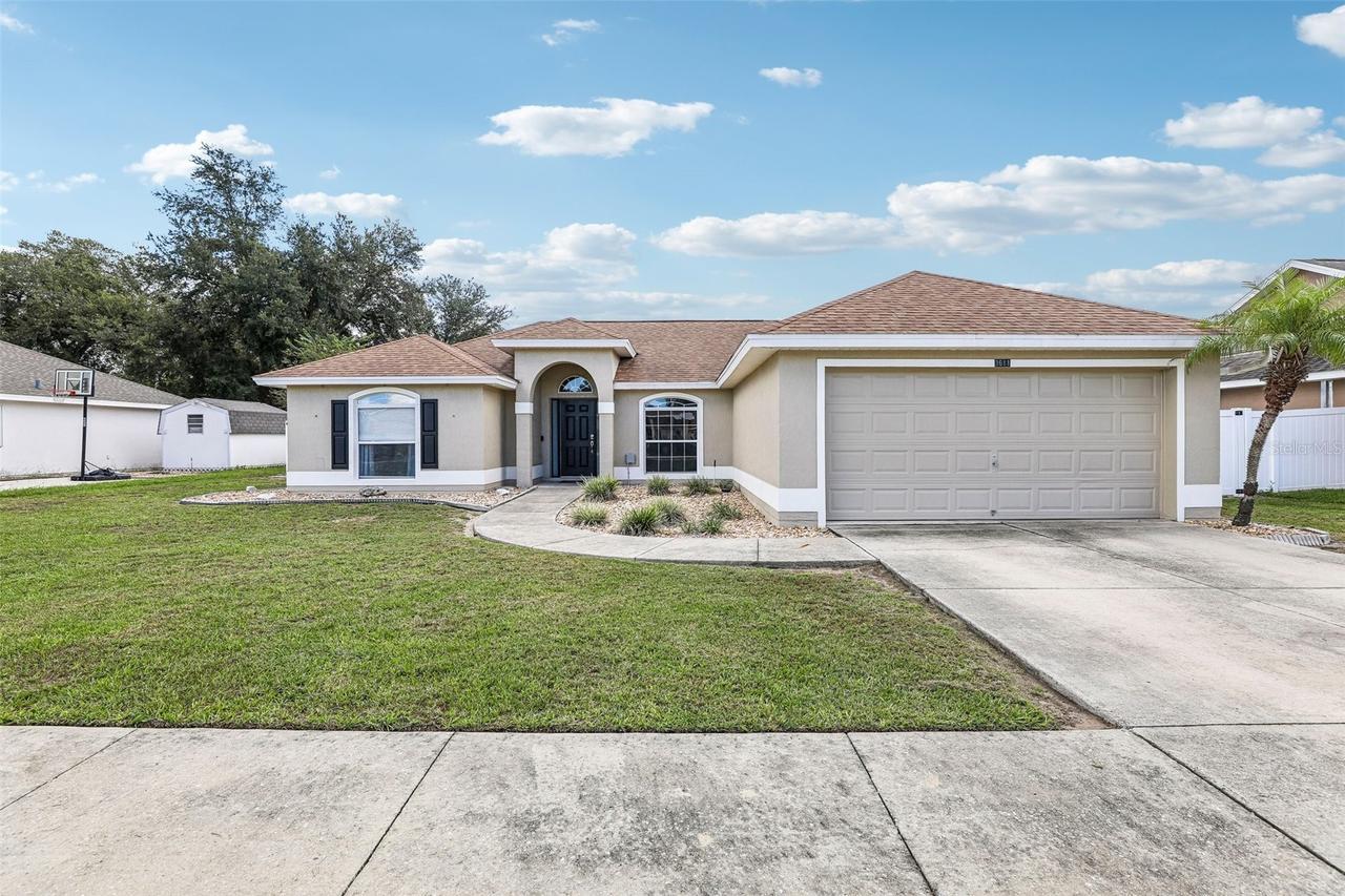 3611 Windy Meadow Dr., Tavares, FL 32778