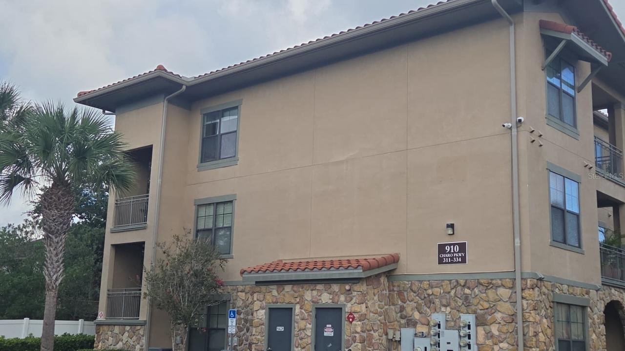 910 Charo Pkwy. #323, Davenport, FL 33897