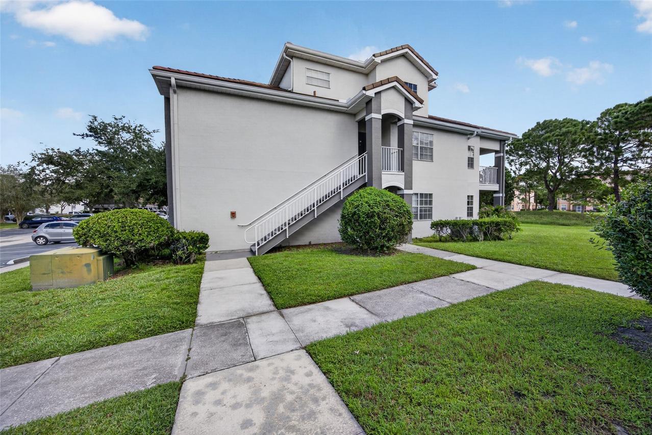 14013 Fairway Island Dr. #428, Orlando, FL 32837