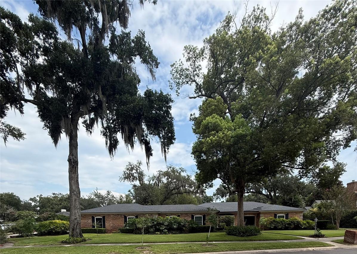 1411 Buckwood Dr., Orlando, FL 32806