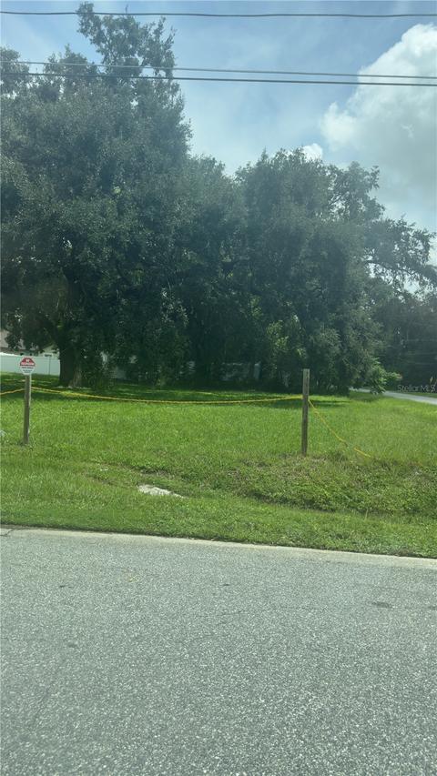 9529 2nd Ave., Orlando, FL 32824