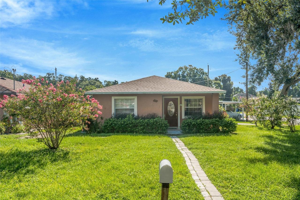 8001 N Hubert Ave., Tampa, FL 33614