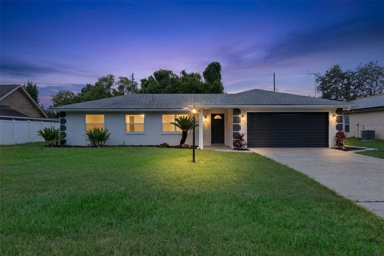 1102 Magdalena Ave., Deltona, FL 32725