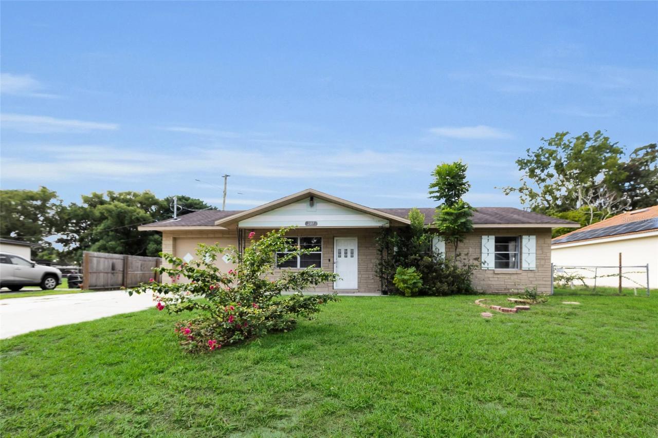 207 Elaine Dr., Auburndale, FL 33823
