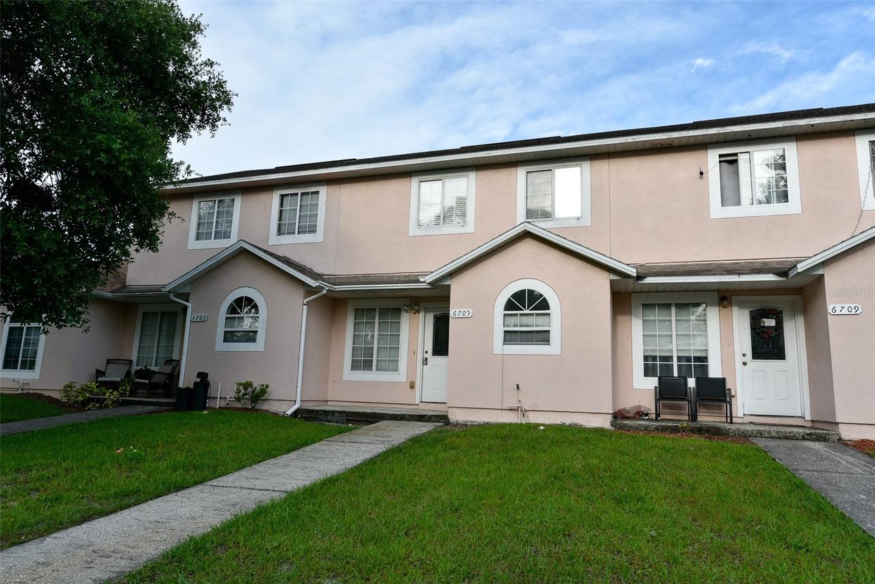 6705 Magnolia Pointe Cir., Orlando, FL 32810