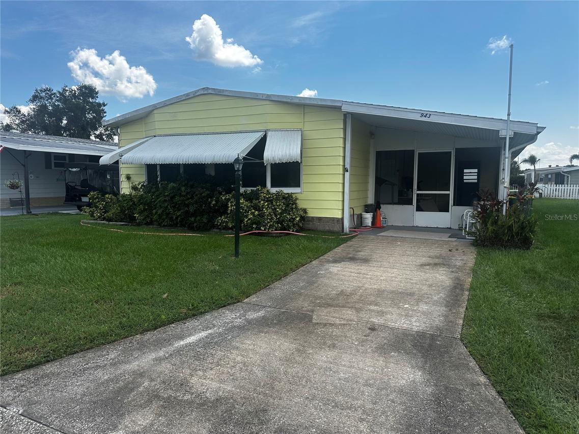 943 Jacaranda Dr., Barefoot Bay, FL 32976
