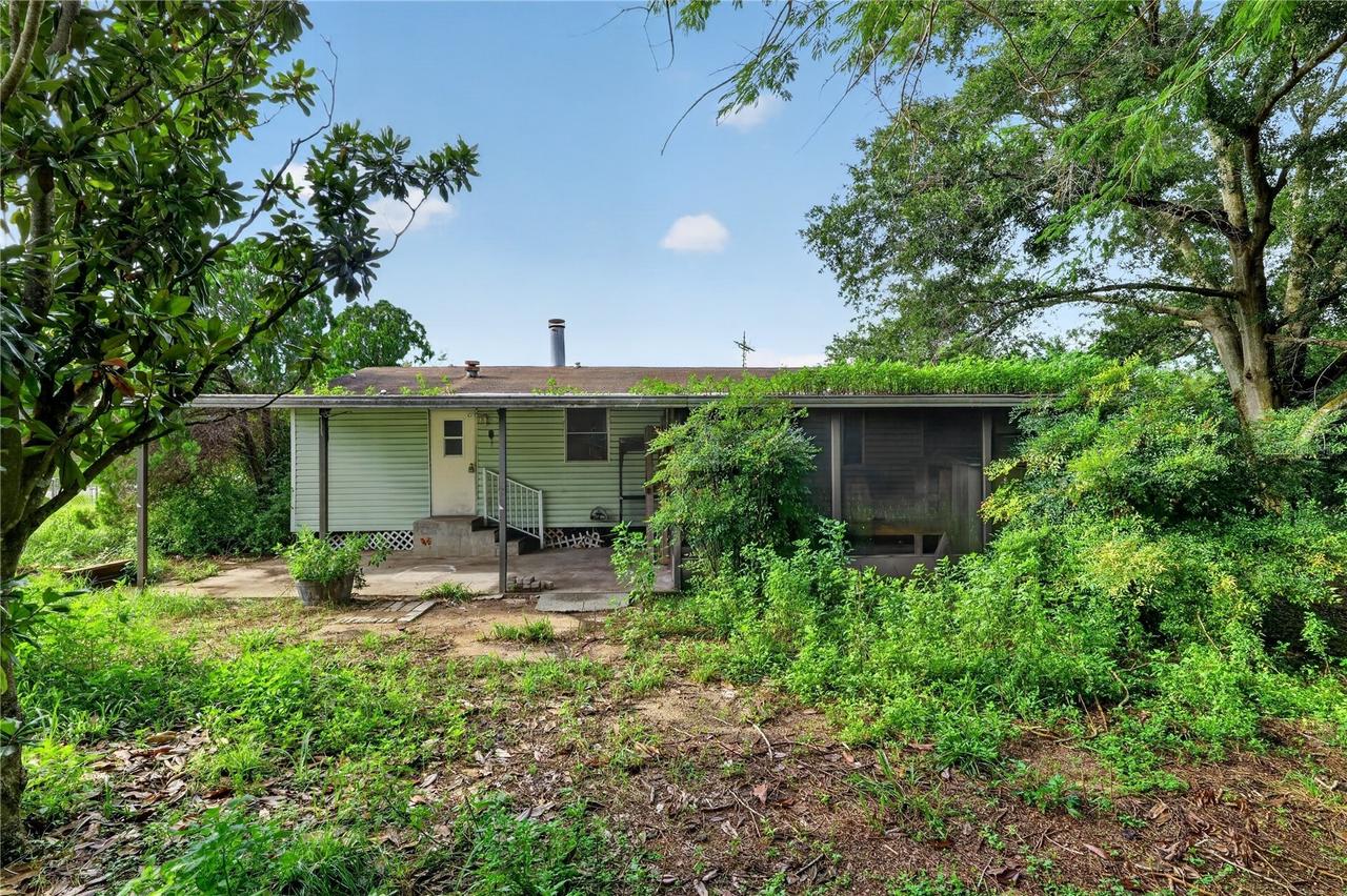 9550 Silverbend Dr., Dade City, FL 33525