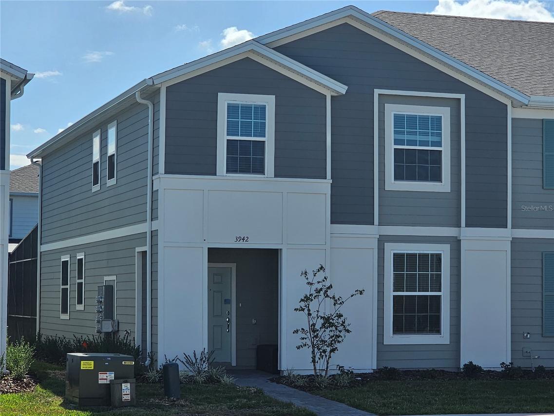 3942 Lana Ave., Davenport, FL 33897