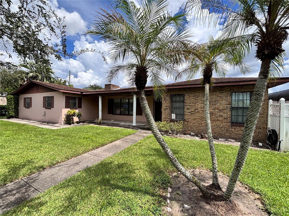 4143 Edgewater Dr., Orlando, FL 32804