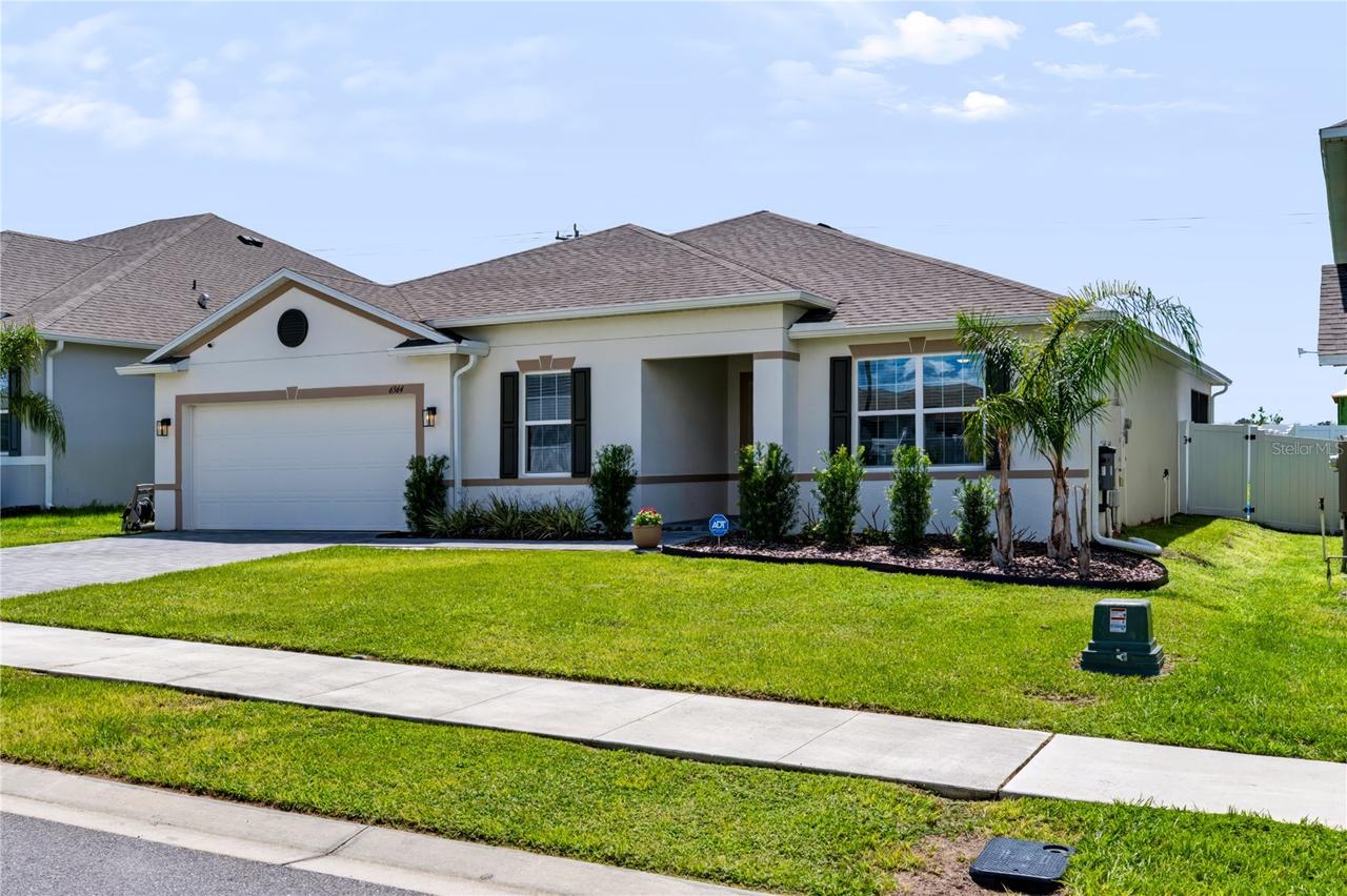 6564 Rhythm Dr., Mascotte, FL 34753