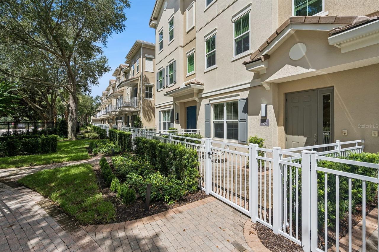 669 Hangnest Ln., Lake Mary, FL 32746
