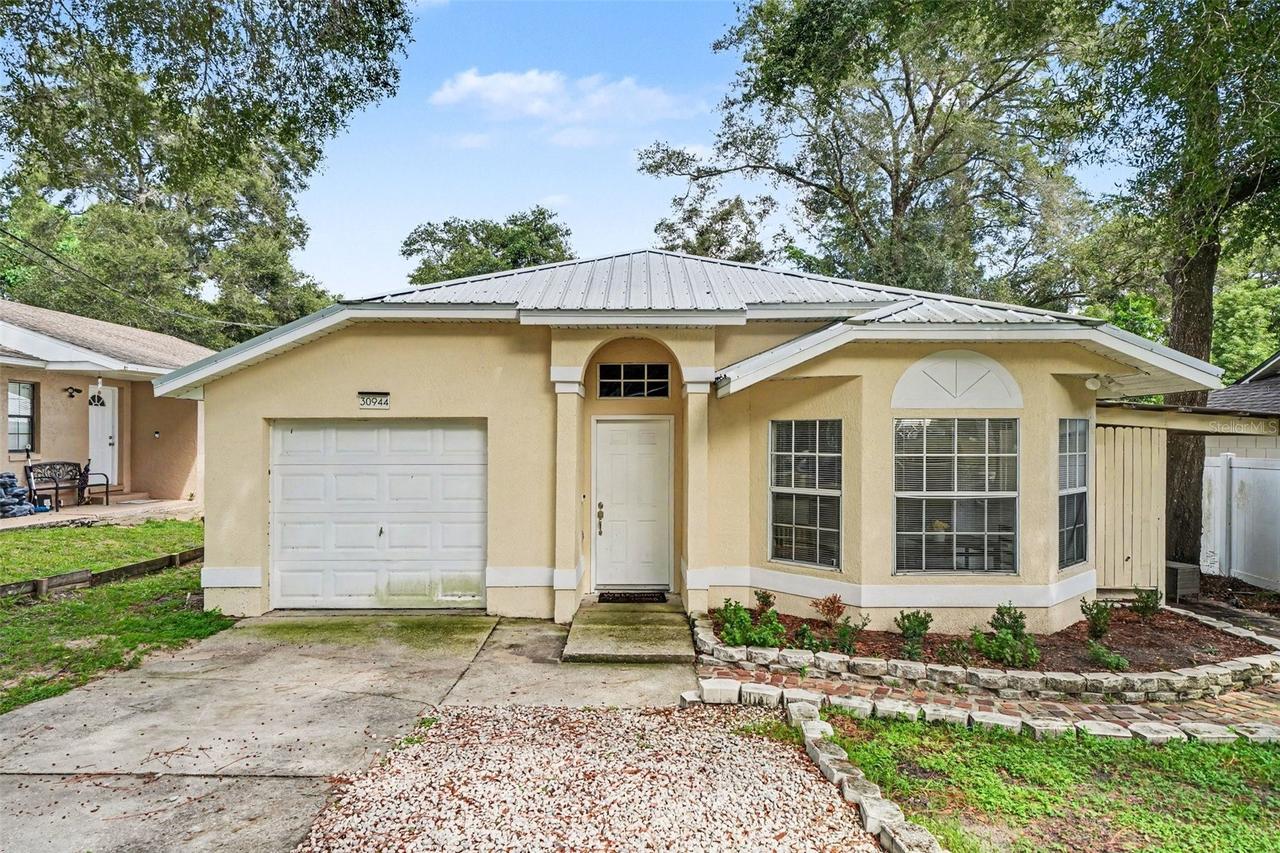 30944 Teho St., Mount Plymouth, FL 32776