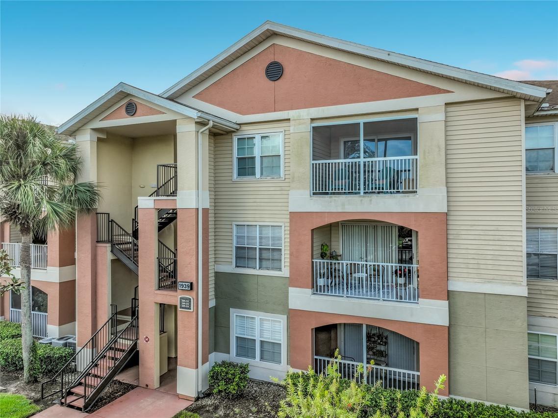 1939 Summer Club Dr. #215, Oviedo, FL 32765