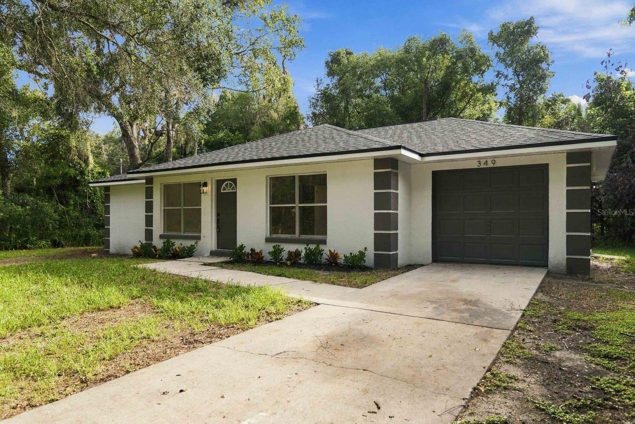 349 3rd St., Geneva, FL 32732