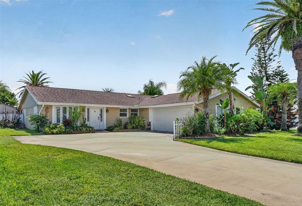 149 Sea Isle Cir., South Daytona, FL 32119