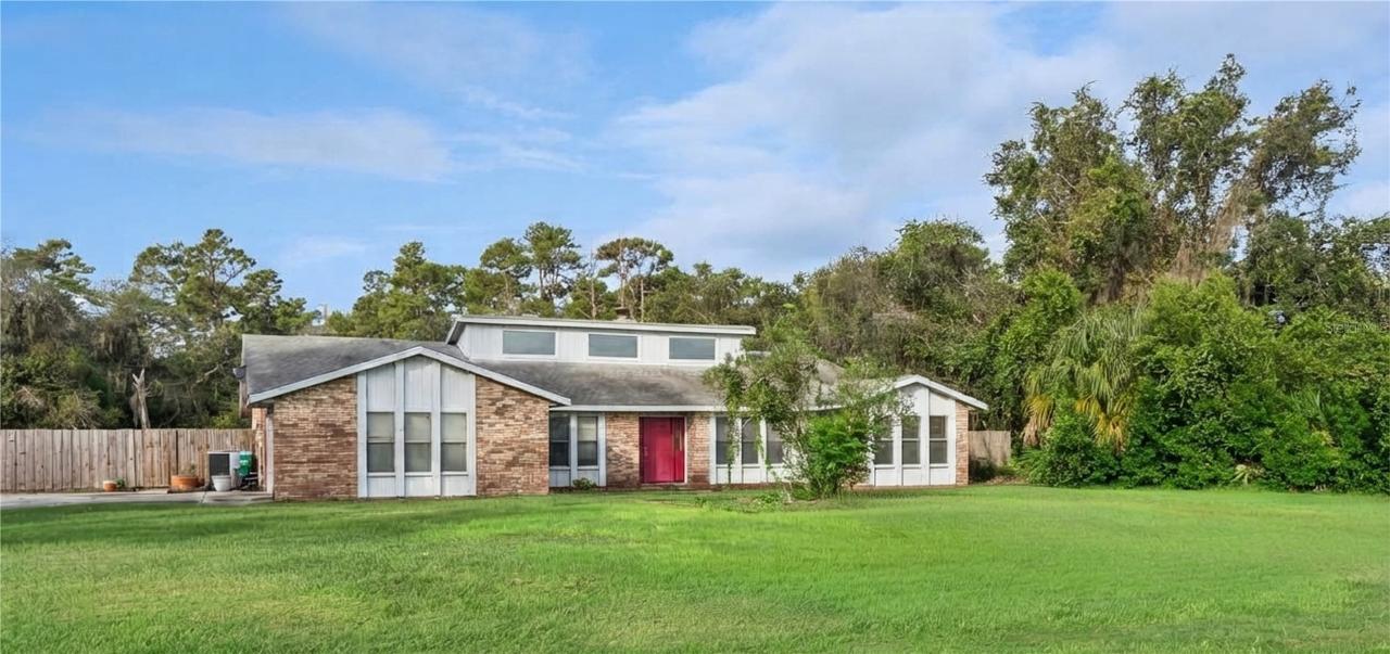 650 W Lorraine Dr., Deltona, FL 32725