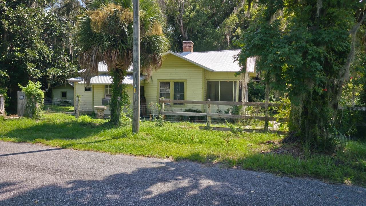 310 E Noble Ave., Bushnell, FL 33513