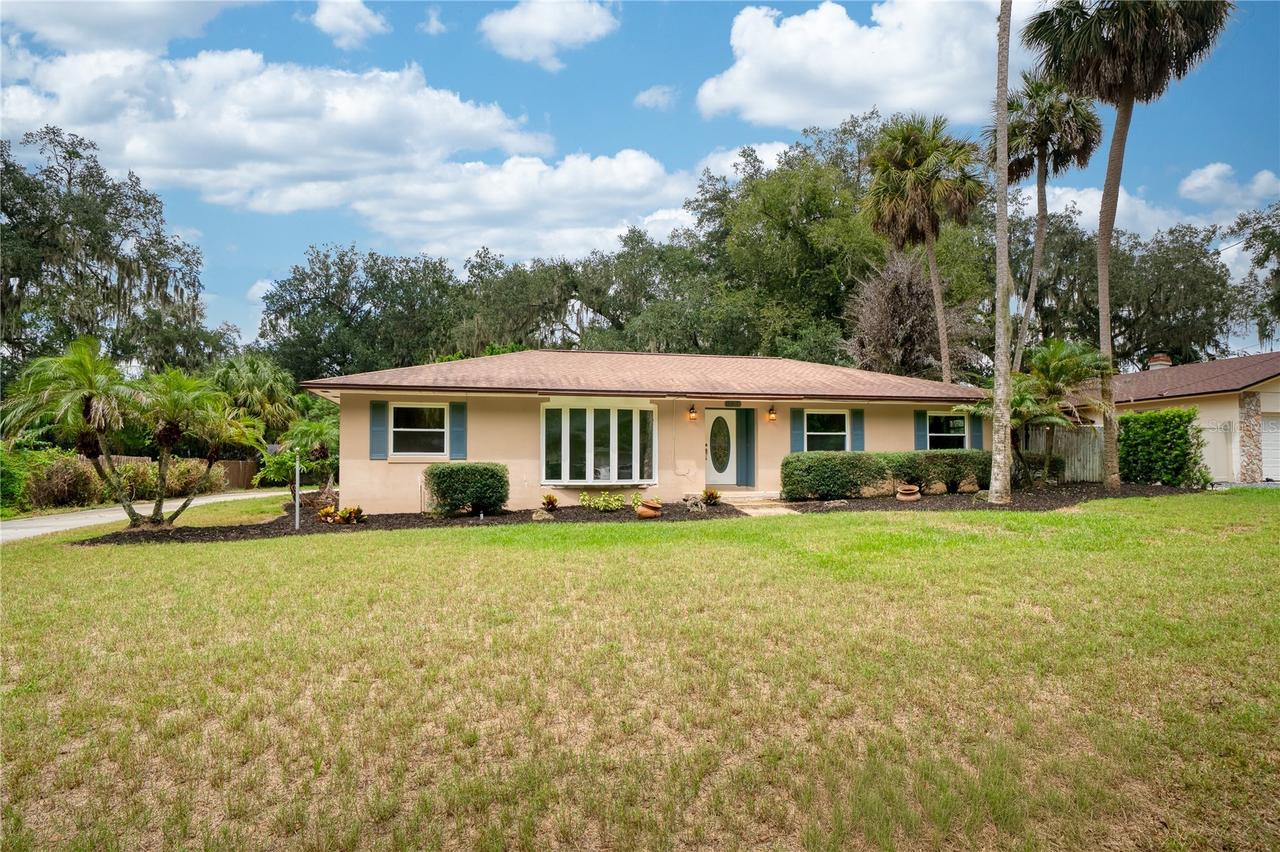 383 Palm Dr., Oviedo, FL 32765
