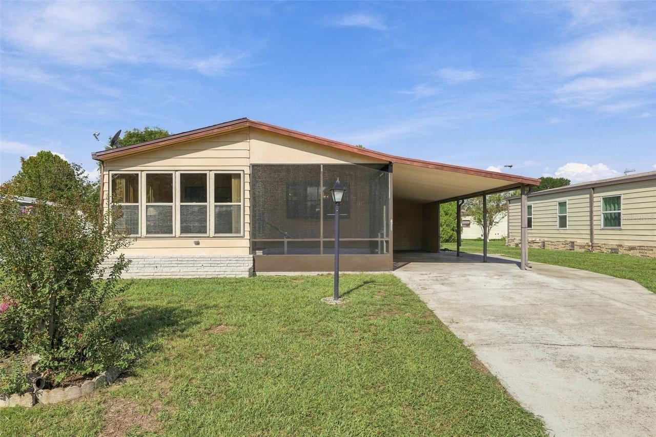 253 Menlo Park Ave., Davenport, FL 33897
