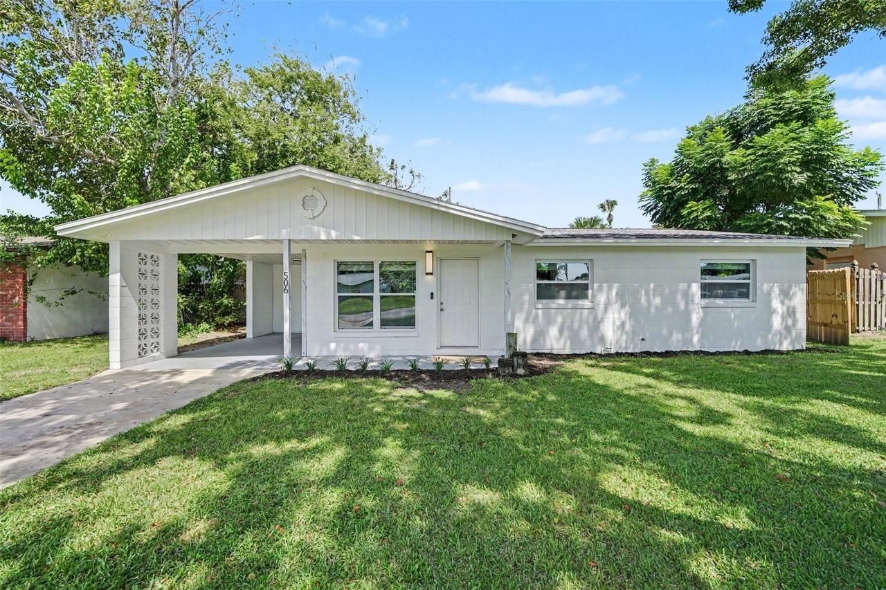 506 Cambridge Cir., South Daytona, FL 32119