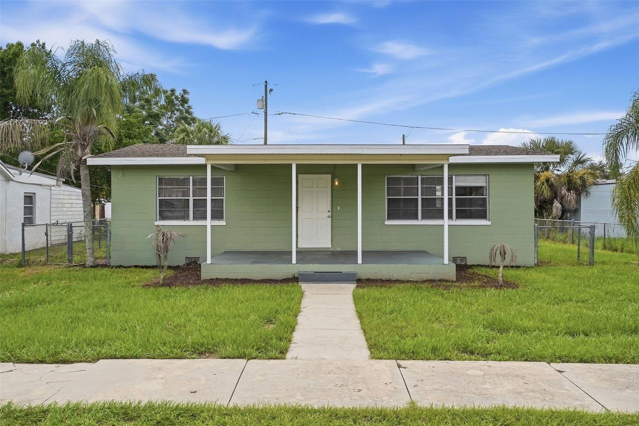 210 E Merrill Ave., Dundee, FL 33838