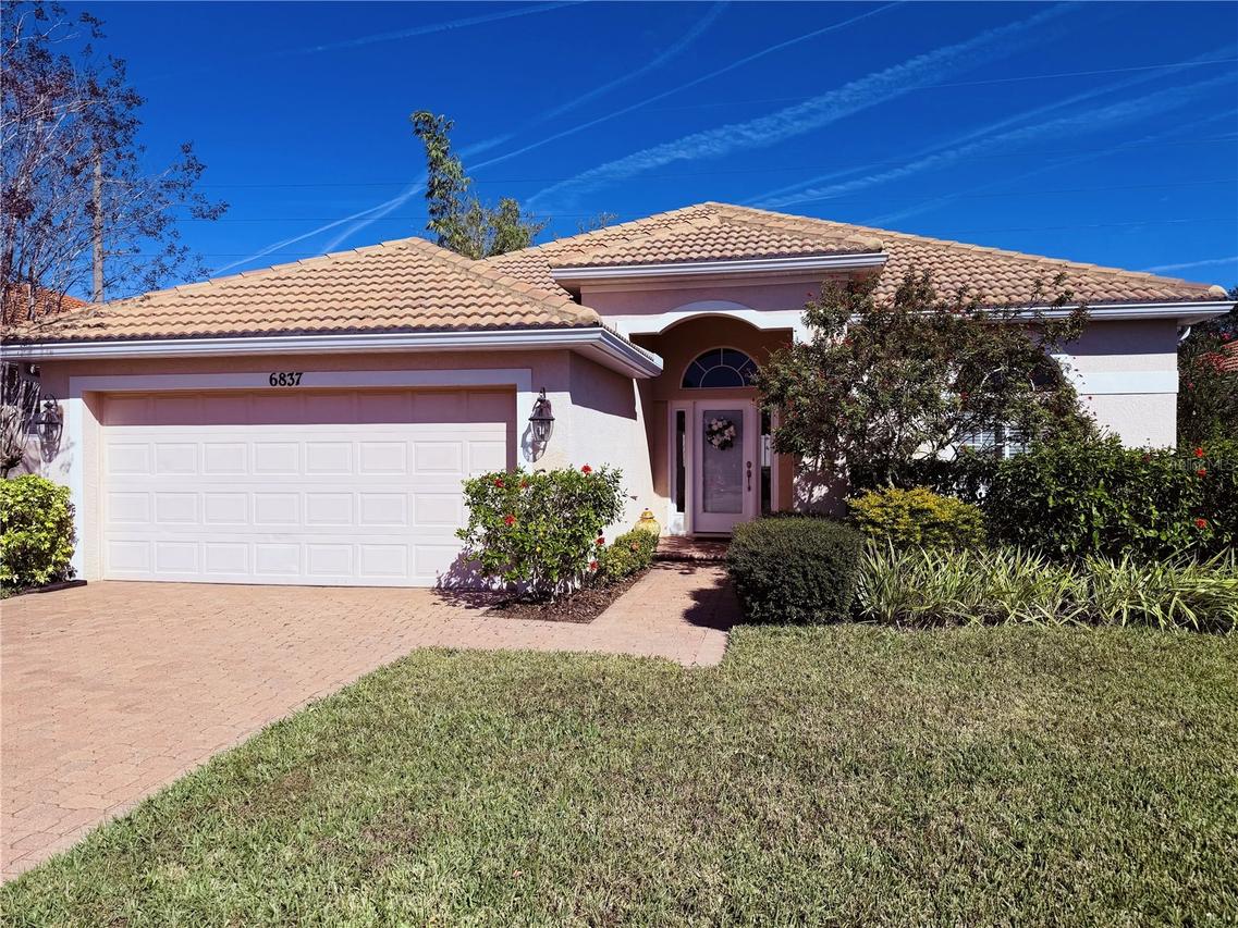 6837 74th Street Cir., Bradenton, FL 34203