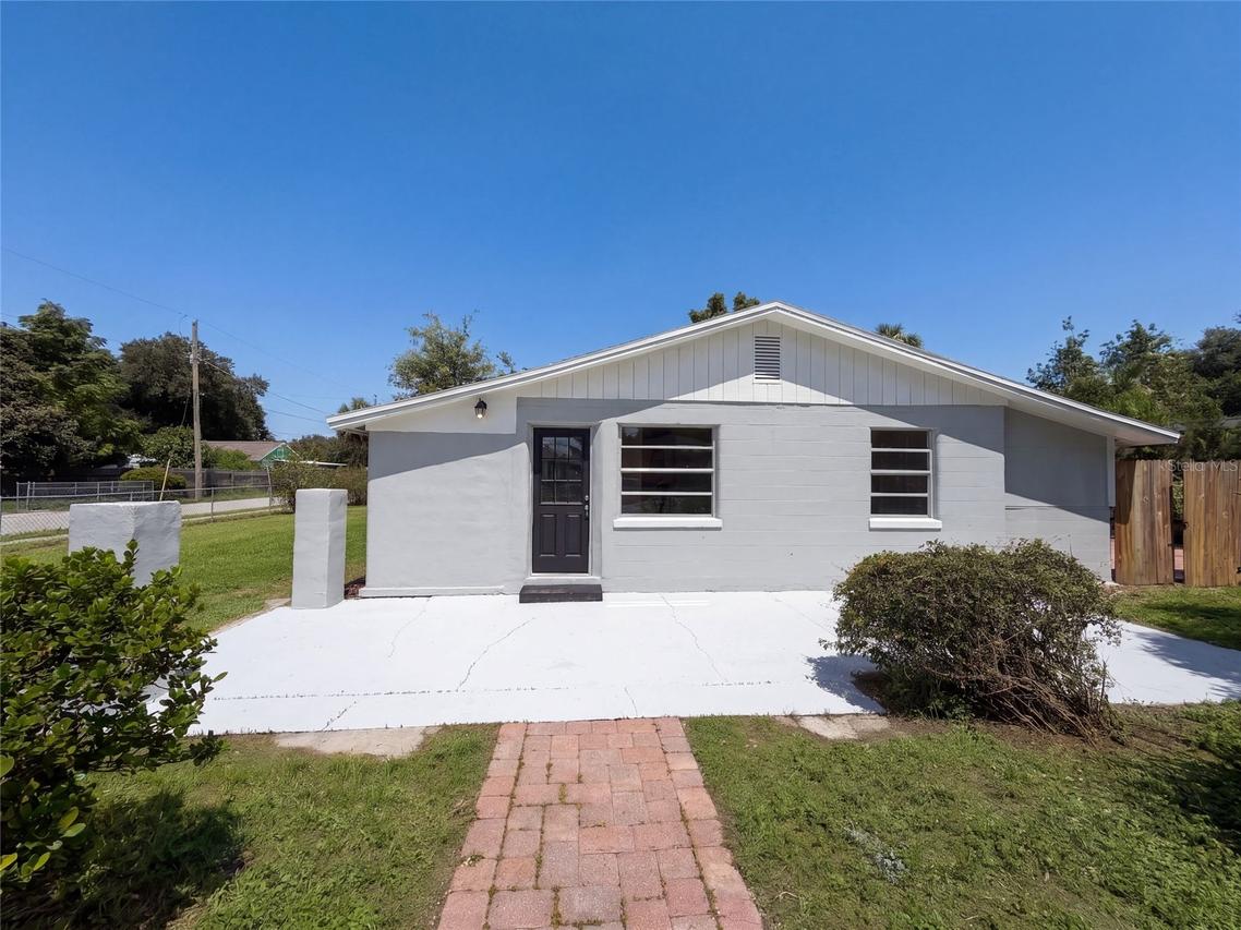 2406 E Curtis St., Tampa, FL 33610