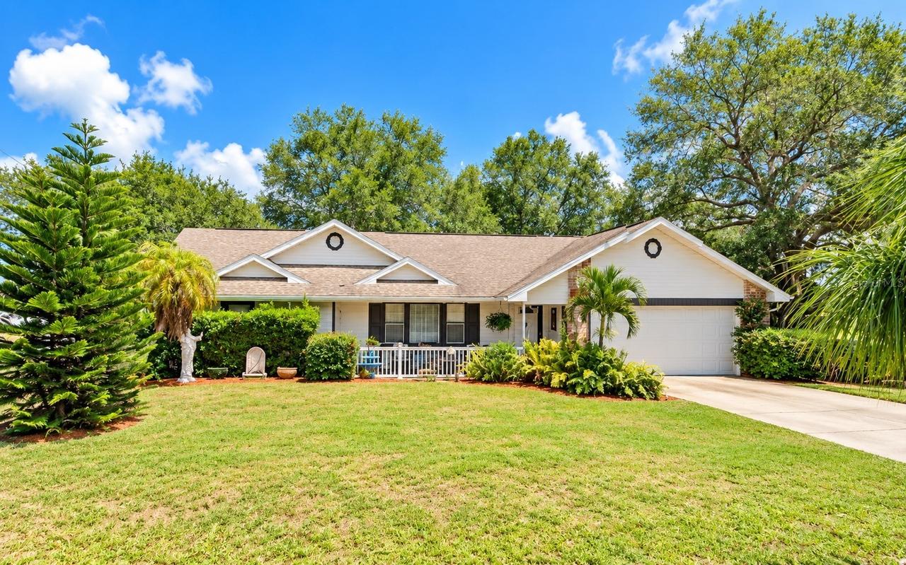 2727 NE 4th Pl., Cape Coral, FL 33909