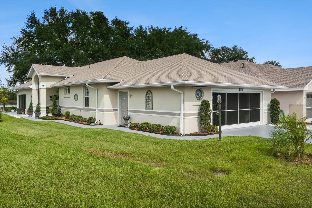 21932 Royal St Georges Ln, Leesburg, FL 34748