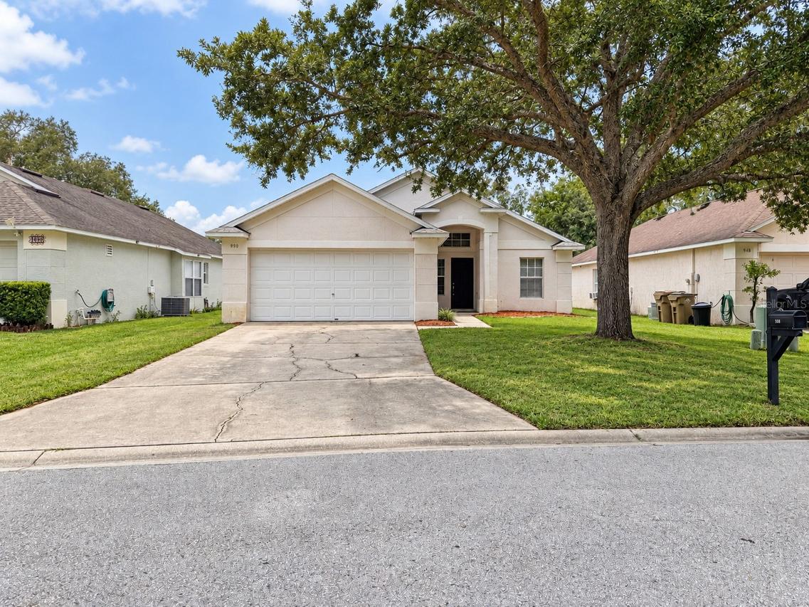 950 Woodsong Way, Clermont, FL 34714