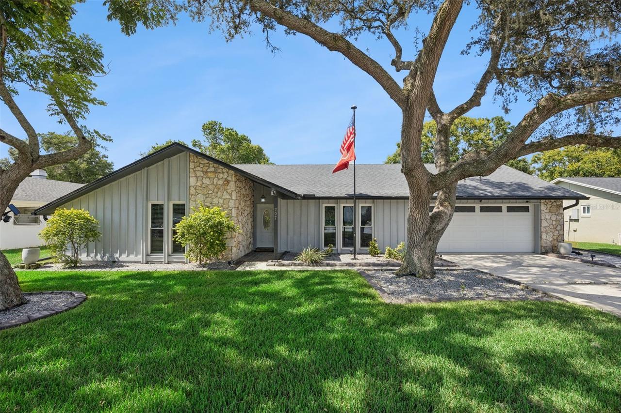 207 Harrogate Pl., Longwood, FL 32779